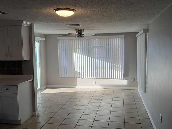5th image of 7827 Mimosa Dr