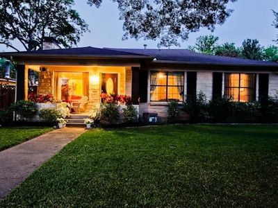 9838 Mercer Dr, Dallas, TX, 75228