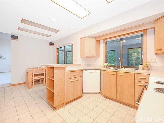5th image of 2721 NW 37th Ter