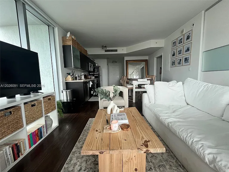90 SW 3rd St #1705 — Photo 3