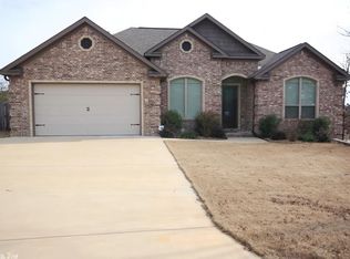 5 Fir Cv, Maumelle, AR 72113