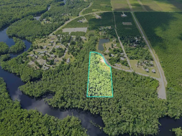 SE McClellan St, Wewahitchka, FL 32449