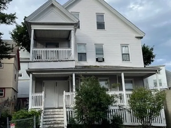 323-325 Quincy St, Dorchester, MA 02125