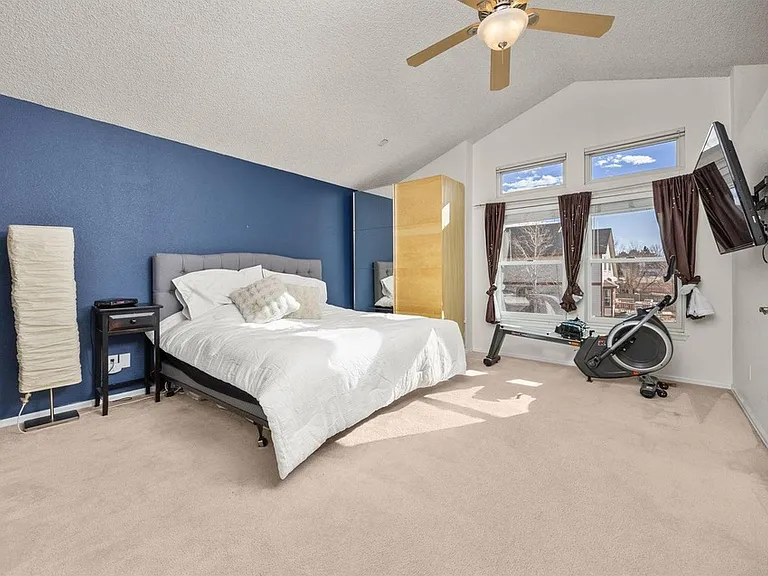 387 Oak Ln — Photo 25