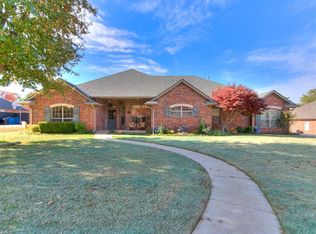 4687 W Two Lakes Ave, Norman, OK 73072