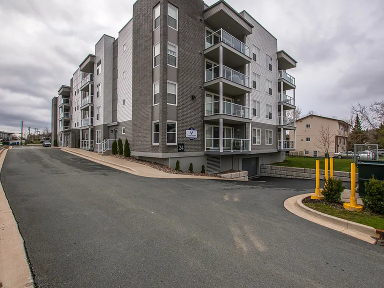 24 Sackville Cross Rd #301 — Photo 3