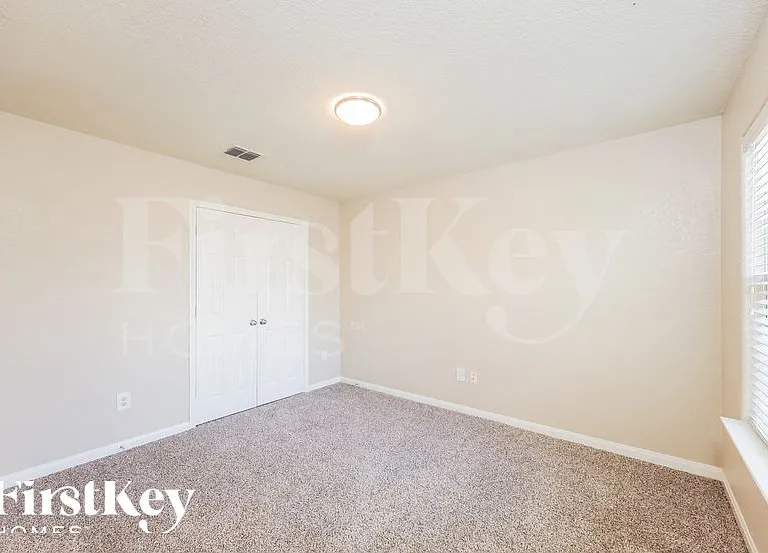 5831 Forest Cyn — Photo 12
