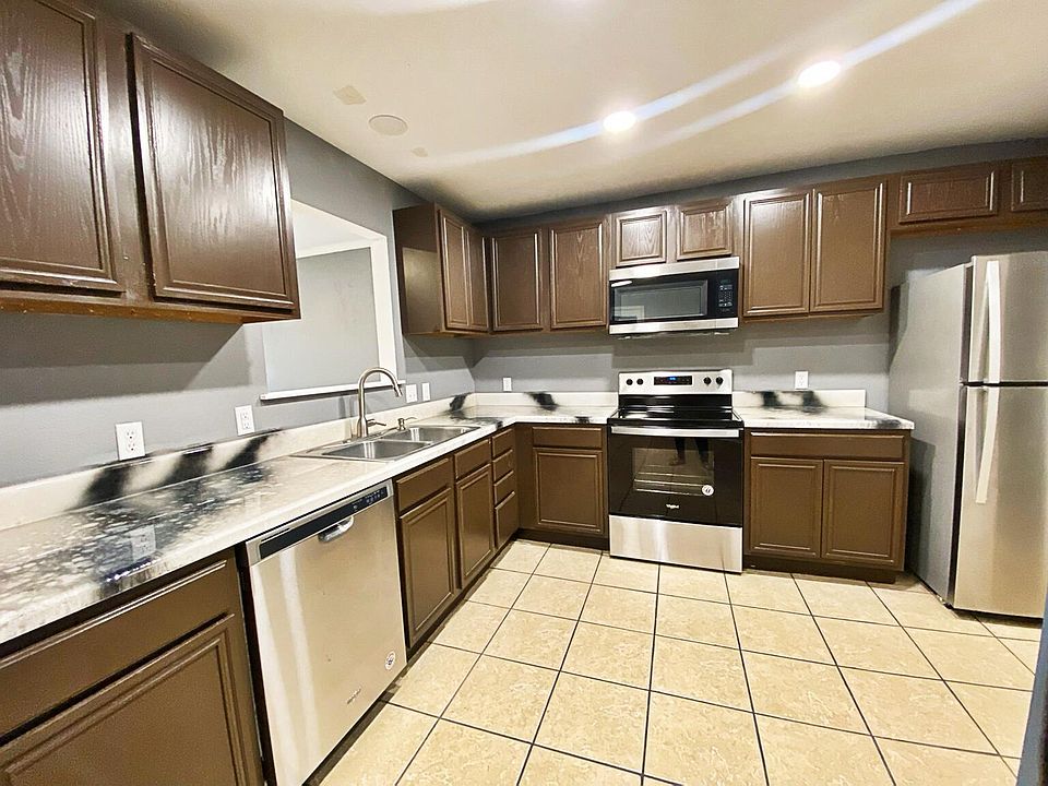 1st image of 532 N Clinton Ave
