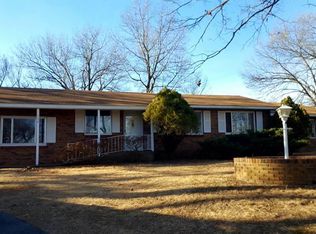 520 W 4th St, Galena, MO 65656