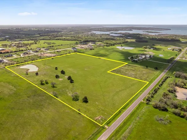 W Walcott St, Pilot Pt, TX 76258