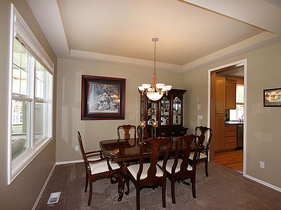 3rd image of 20536 NE 31st St