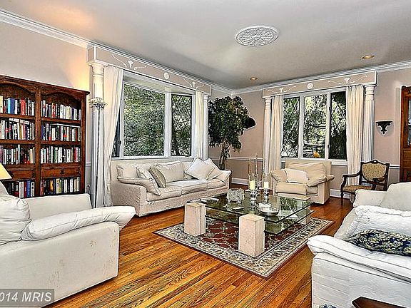 5th image of 8724 Eggert Dr