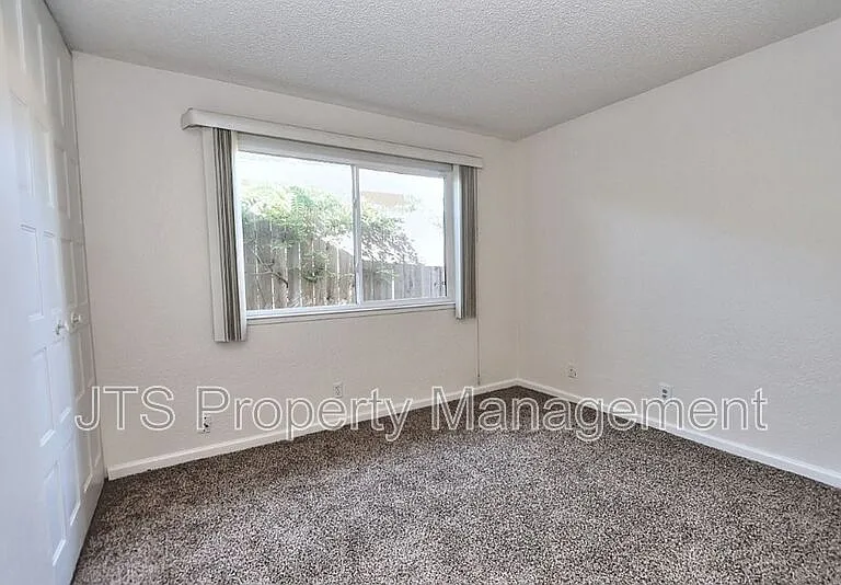 6830 Mellodora Dr — Photo 37