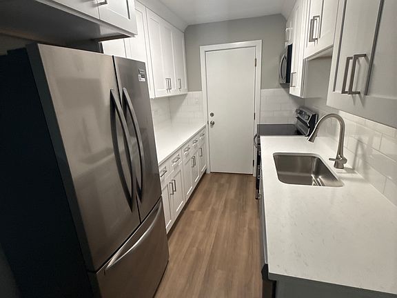 2nd image of 7350 Sandalwood Dr