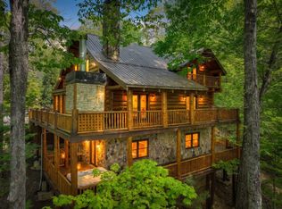 536 Lakeview Rd, Blue Ridge, GA 30513