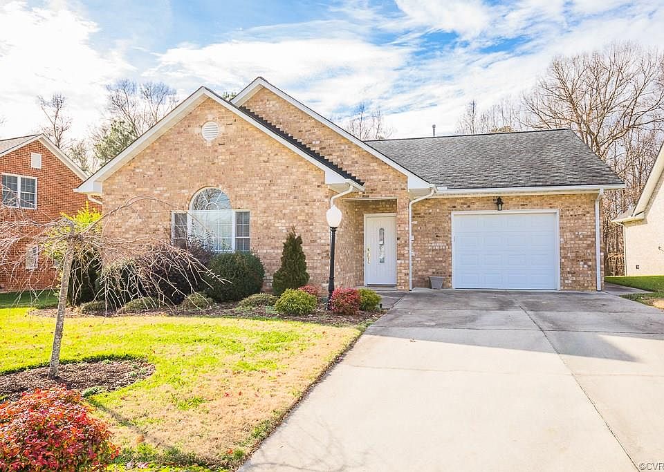 1st image of 501 Cobblestone Dr