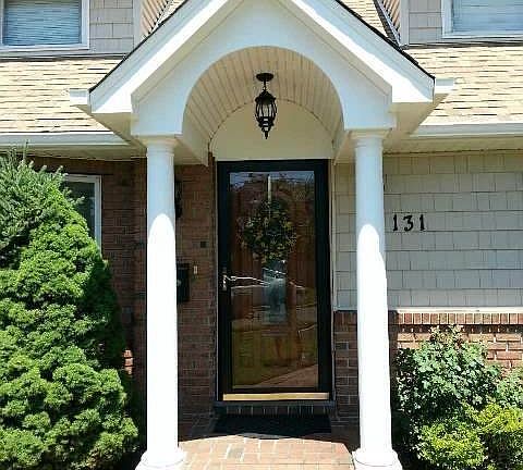 3rd image of 131 Liberty Ave