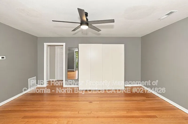 2 bed, 1.0 bath, 1100 sqft, $3,500 — Photo 3