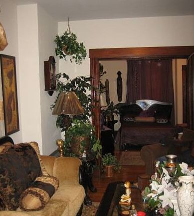Livingroom toward bedroom