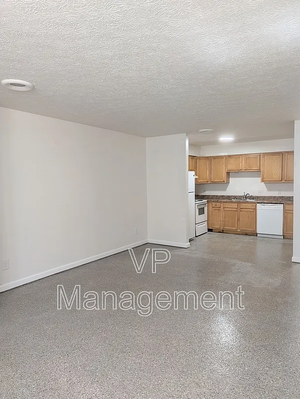 2 bed, 1.0 bath, $895 — Photo 3