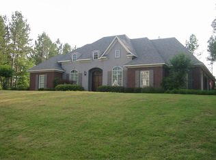 1149 E Wellsgate Dr, Oxford, MS 38655