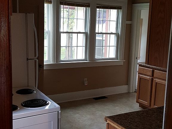 5th image of 1825 N 26th St