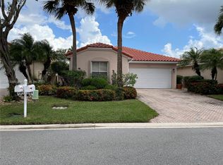 5165 Pelican Cove Dr, Boynton Beach, FL 33437