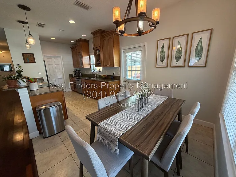 3886 Walsh St — Photo 12