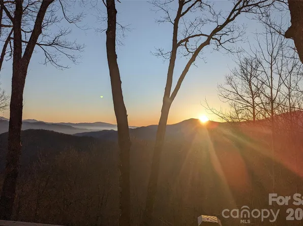 121 Stoney Falls Loop #E4, Burnsville, NC 28714