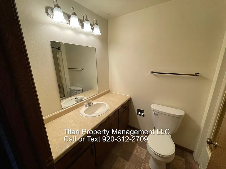 1010A Tullar Ct — Photo 8