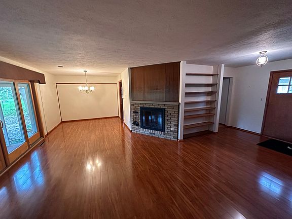 4th image of 734 Kenwood Dr