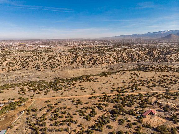 5th image of 224 Arroyo Hondo Trl