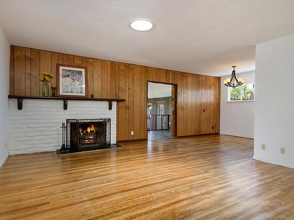 2nd image of 170 Vista Del Mar Dr