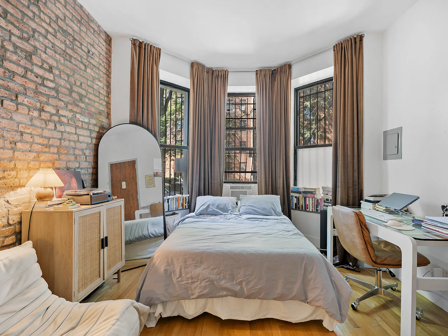 39 Saint Paul's Place — Photo 2
