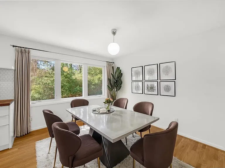 2420 Cove Cir — Photo 30
