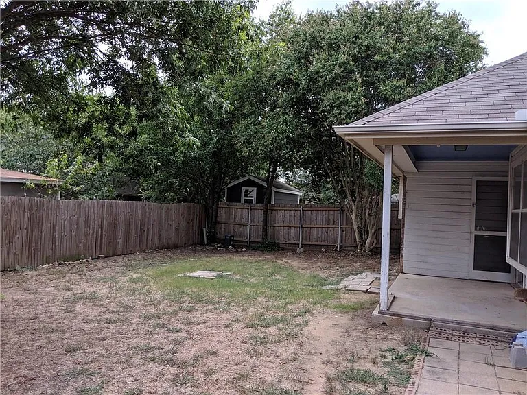 1109 Westgrove Dr — Photo 15