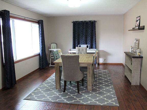 3rd image of 3903 Avenue E