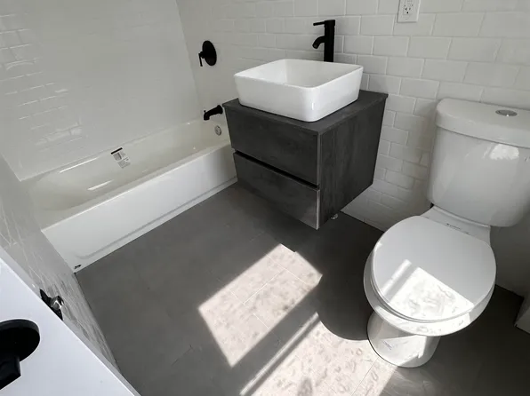 118 Van Horne Street image 10 of 10