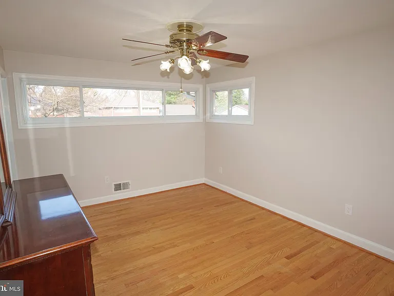 4305 Elmwood Rd — Photo 8