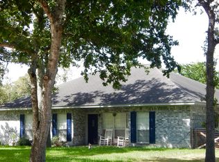 690 Woodsprite Rd, Victoria, TX 77905