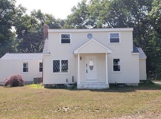 1 Crystal Dr, Southwick, MA 01077