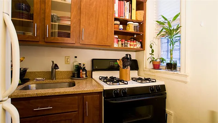 Sold by Fenwick Keats Real Estate | media 11