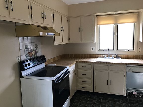 5th image of 310 Cutty Ct #10F