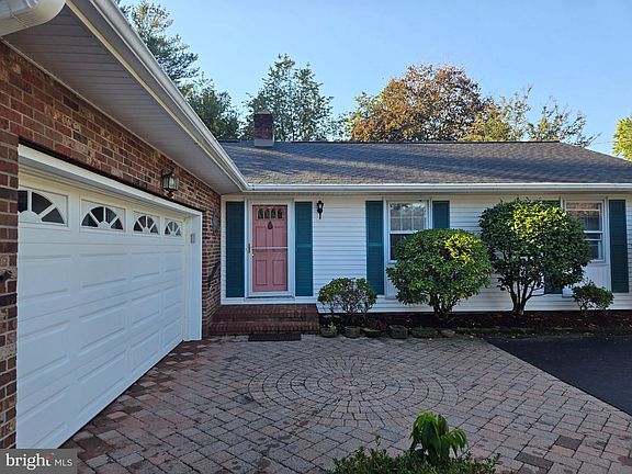 2nd image of 14 Smallwood Dr