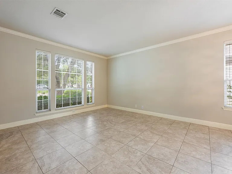 11619 Sonoma Dr — Photo 7