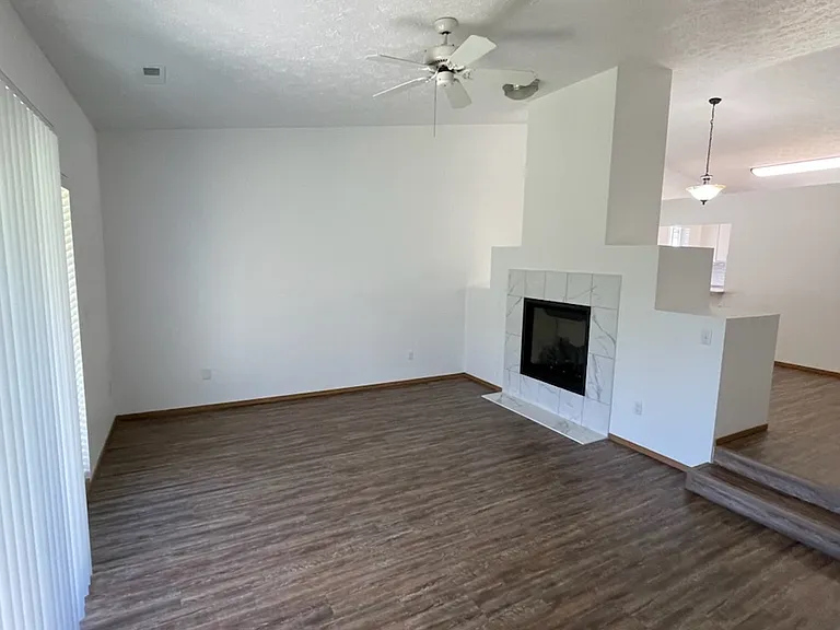 618 E Cozza Dr — Photo 19