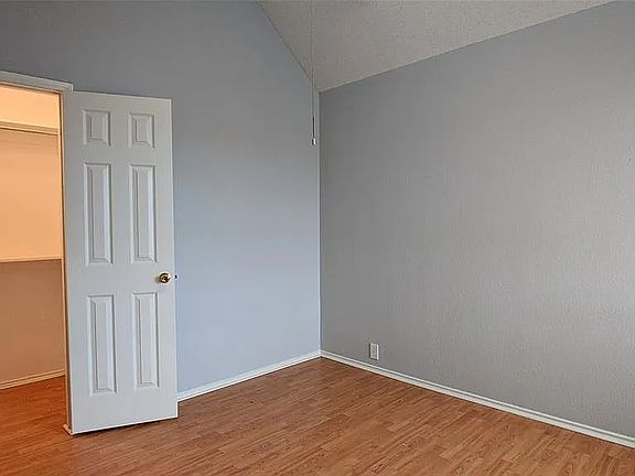 3rd image of 8501 Mesa Verde Dr