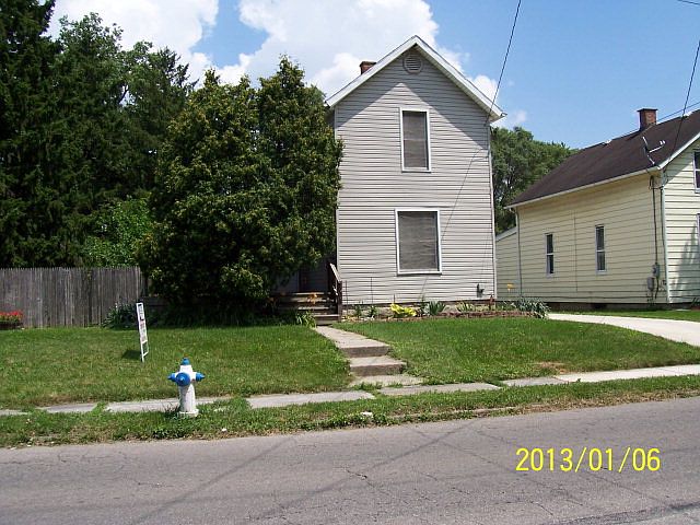 1st image of 498 Pearl St
