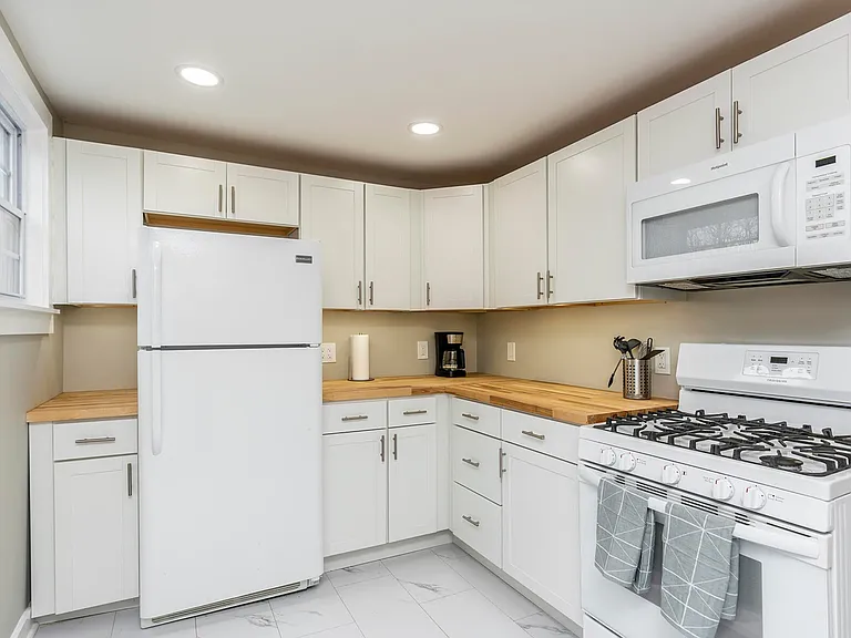 161 Preston Ave #3 — Photo 7