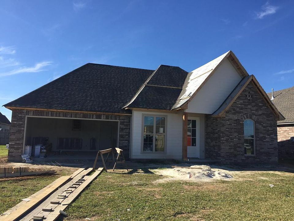 1st image of 125 Anatole Dr